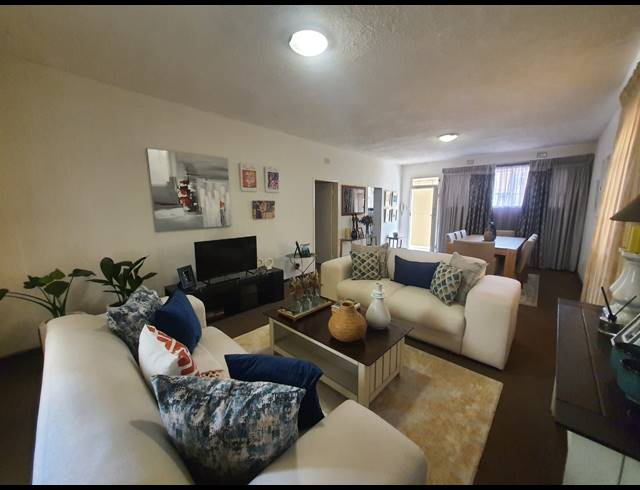 2 BEDROOM FLAT FOR SALE IN VANDERBIJLPARK SW 5